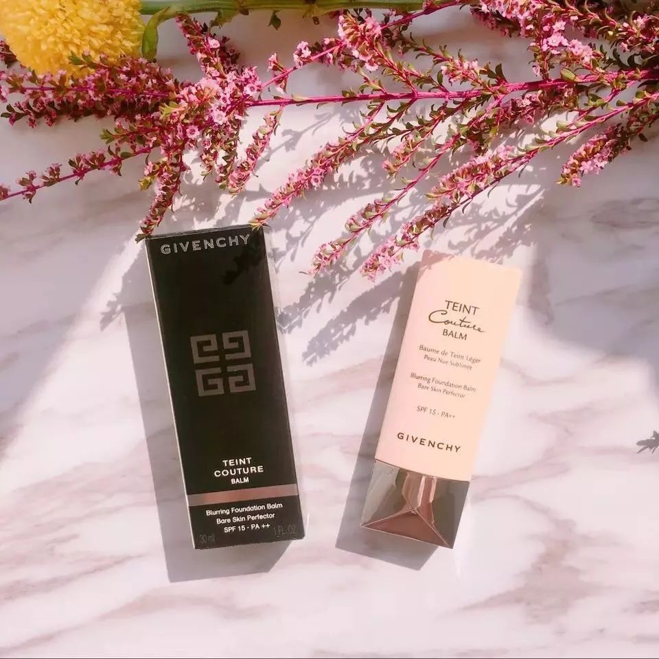 对方拒绝看你脱妆掉粉，并向你扔了7款换季保湿粉底液！