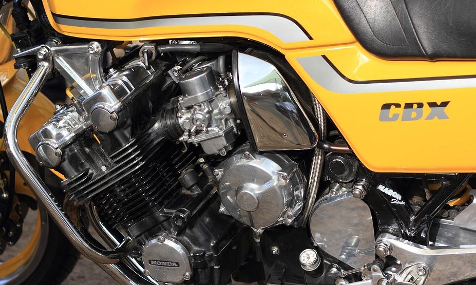 踏板摩托车快速清理积碳妙招,国产复古摩托车积碳怎么清理