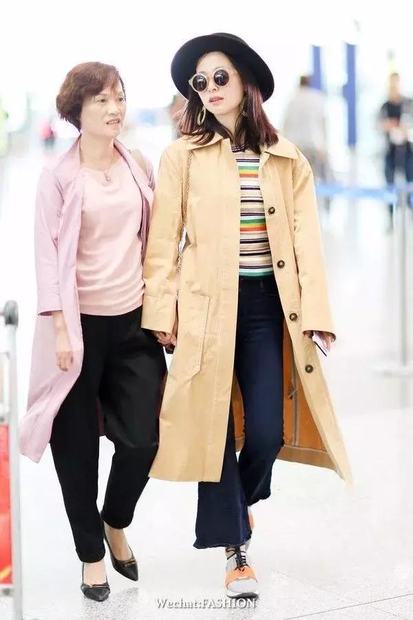 刘诗诗唐嫣甜蜜日常,一入秋便是深秋