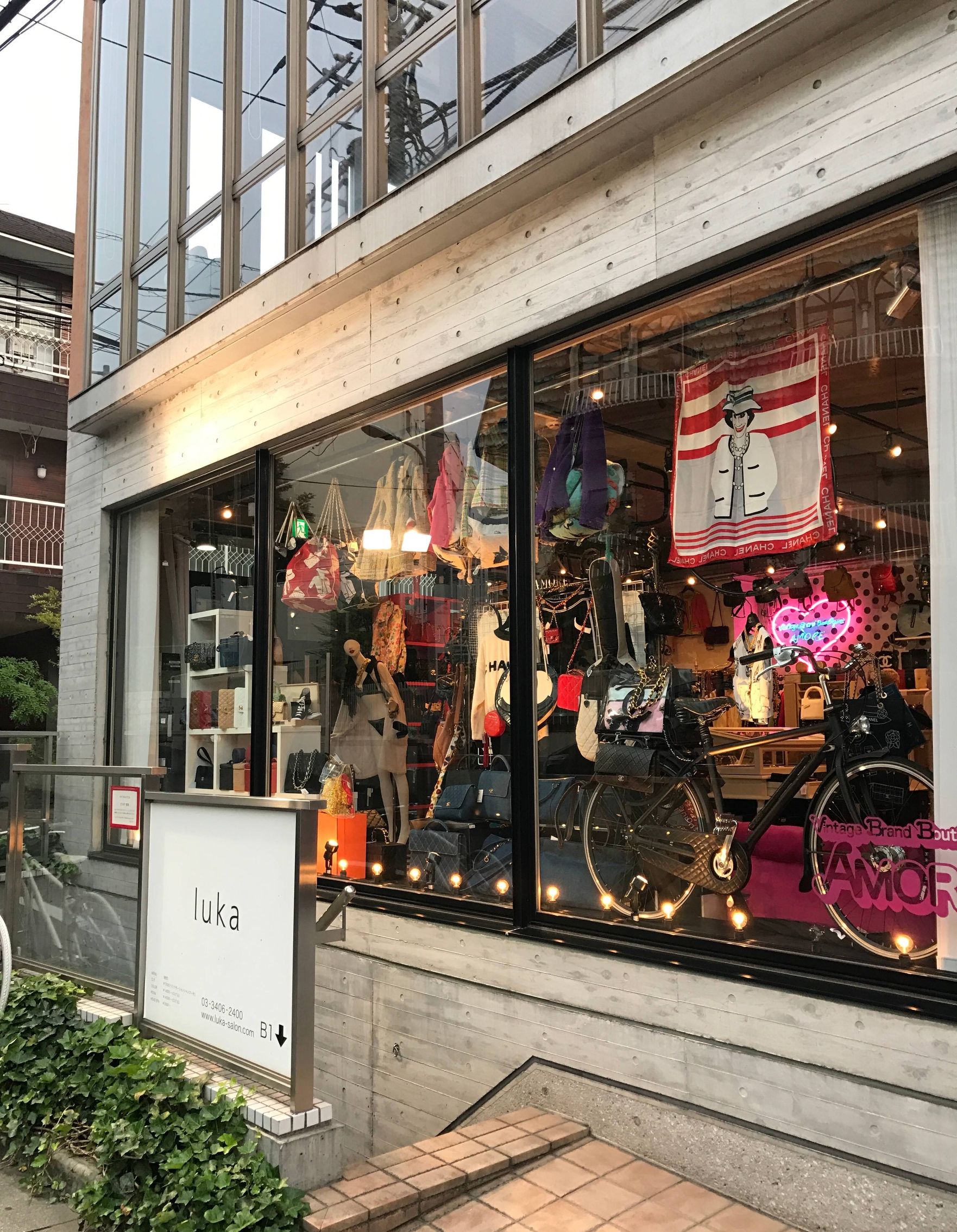 大学刚毕业2万左右二手车,卖lv一个月能赚多少钱