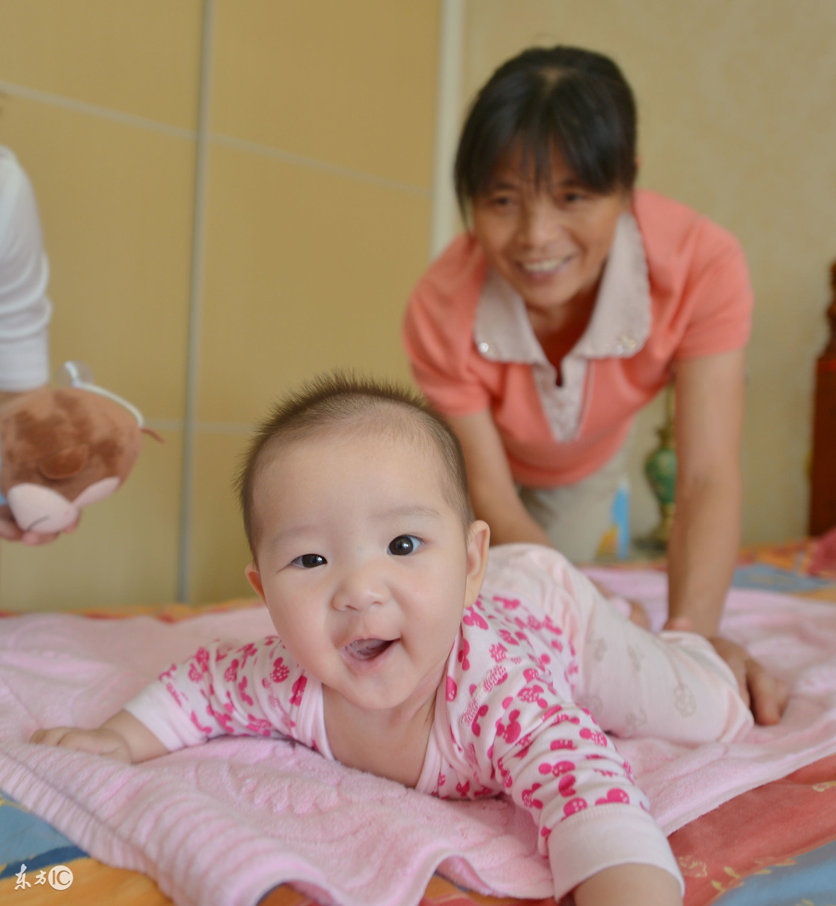 产妇剖腹产一天后下地活动晕倒,剖腹产后七天摔了一跤