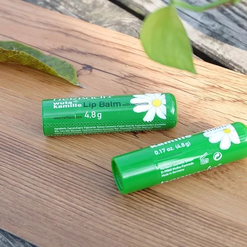 口碑的国货润唇膏,润唇膏保湿滋润不油腻效果好平价