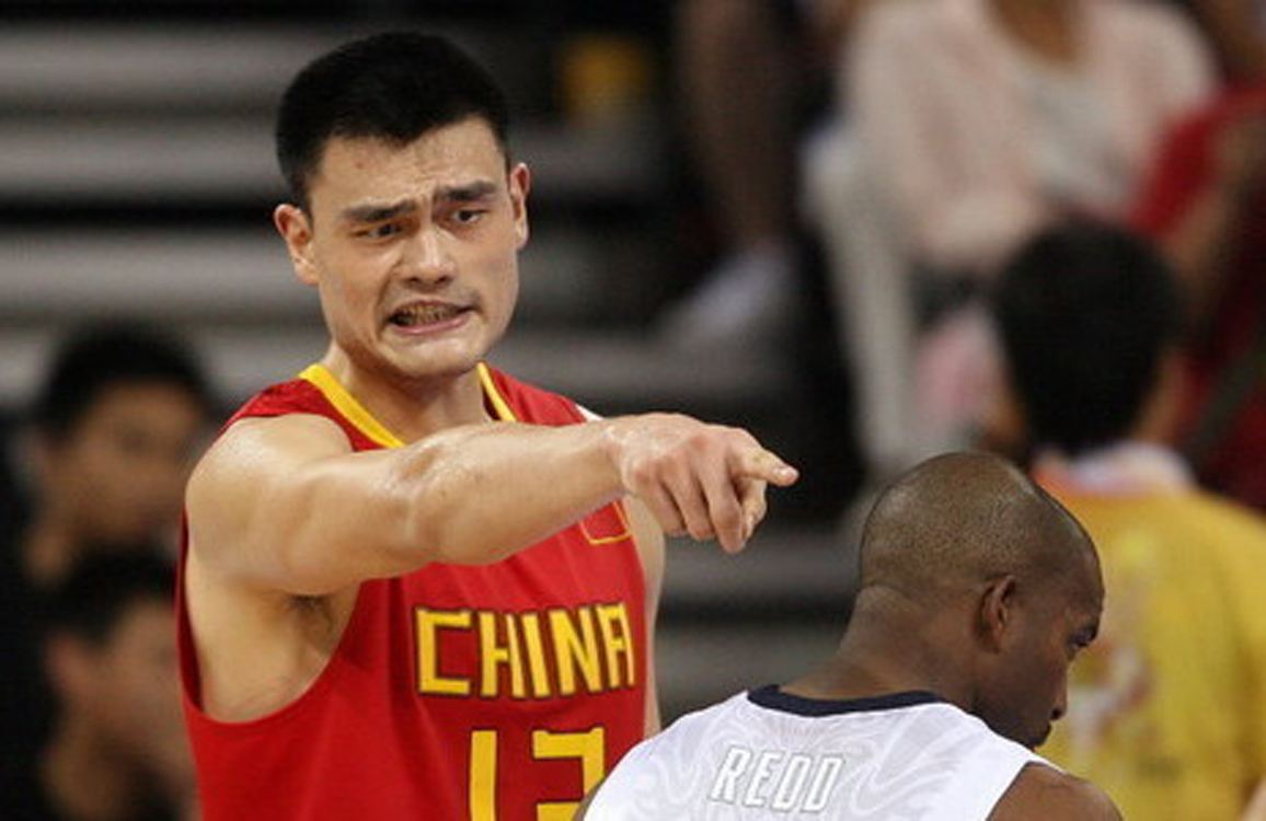 谁说运动员不沾烟酒？姚明都有烟史，国足无兄弟不烟酒！