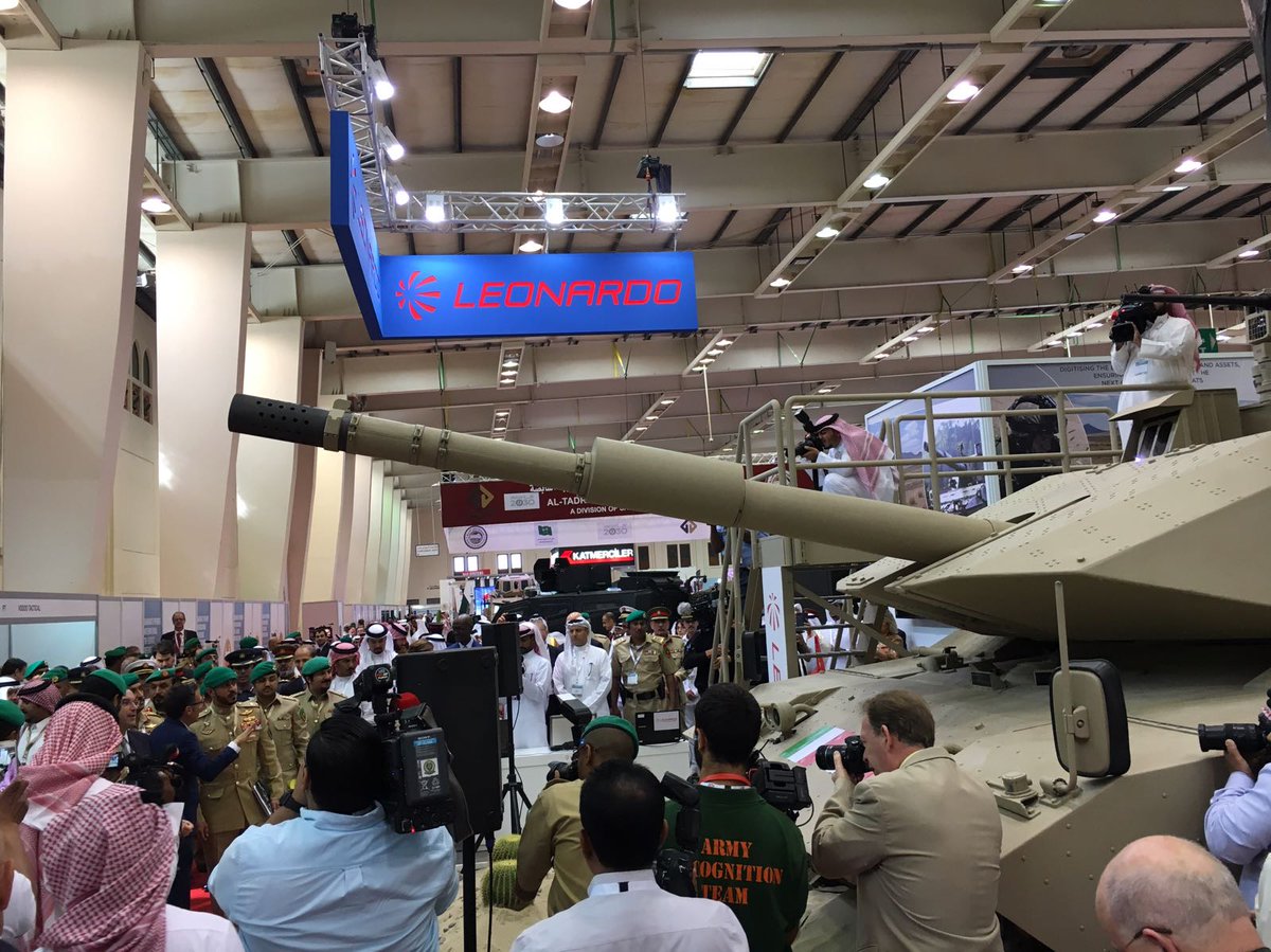 为什么m60坦克装甲那么弱,m60坦克改造