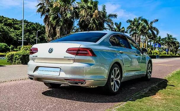 新款1.8t迈腾值不值得买,18年1.8t迈腾值不值得买