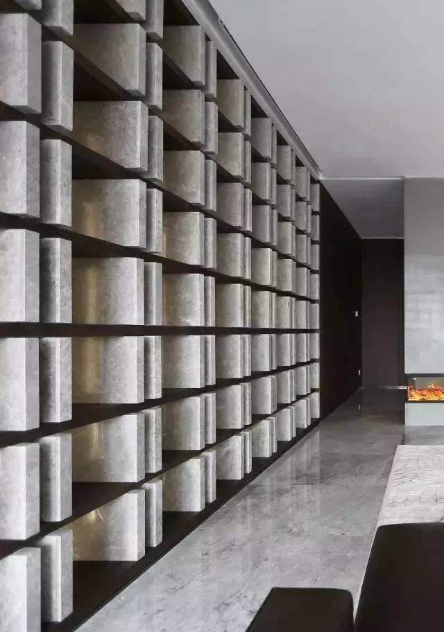 一个年轻潮服品牌的办公空间却选了素白当主打色