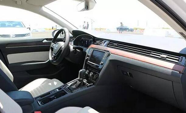 新款1.8t迈腾值不值得买,18年1.8t迈腾值不值得买