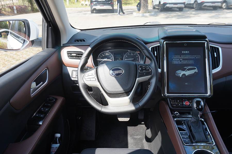 10万元以下7座suv,10万中型suv性价比最高的车手动挡