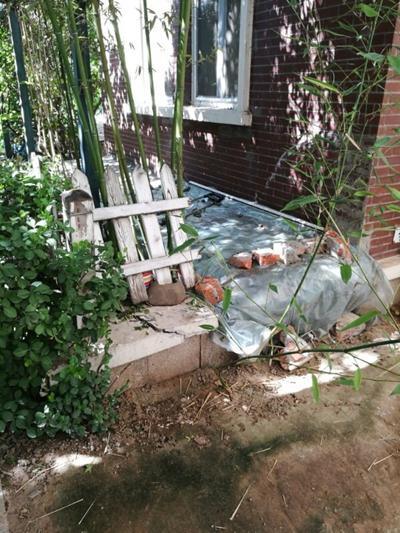 眼泪流不止怎么办,眼泪止不住的流是怎么了