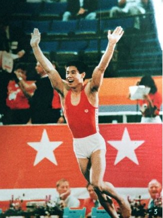 易建联扔鞋事件是哪一年,易建联丢李宁鞋事件