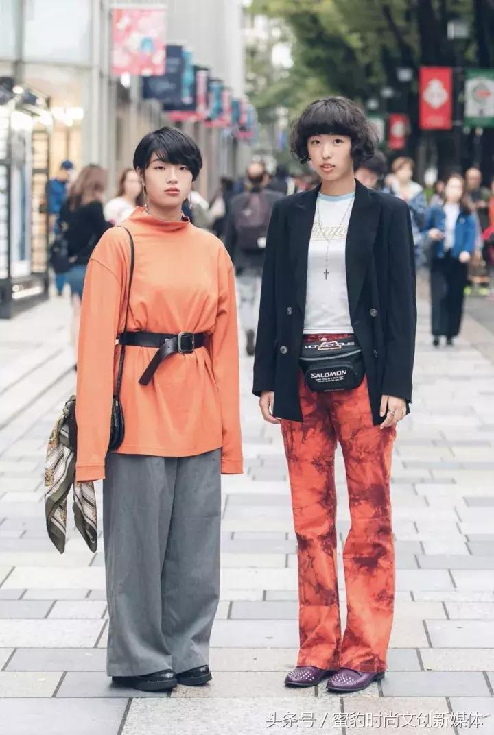 蜜豹时装周2018春夏首尔,伦敦蜜豹时尚街拍