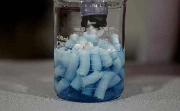 别小瞧海绵的作用！中国投资研制止血设备，海绵成为了关键