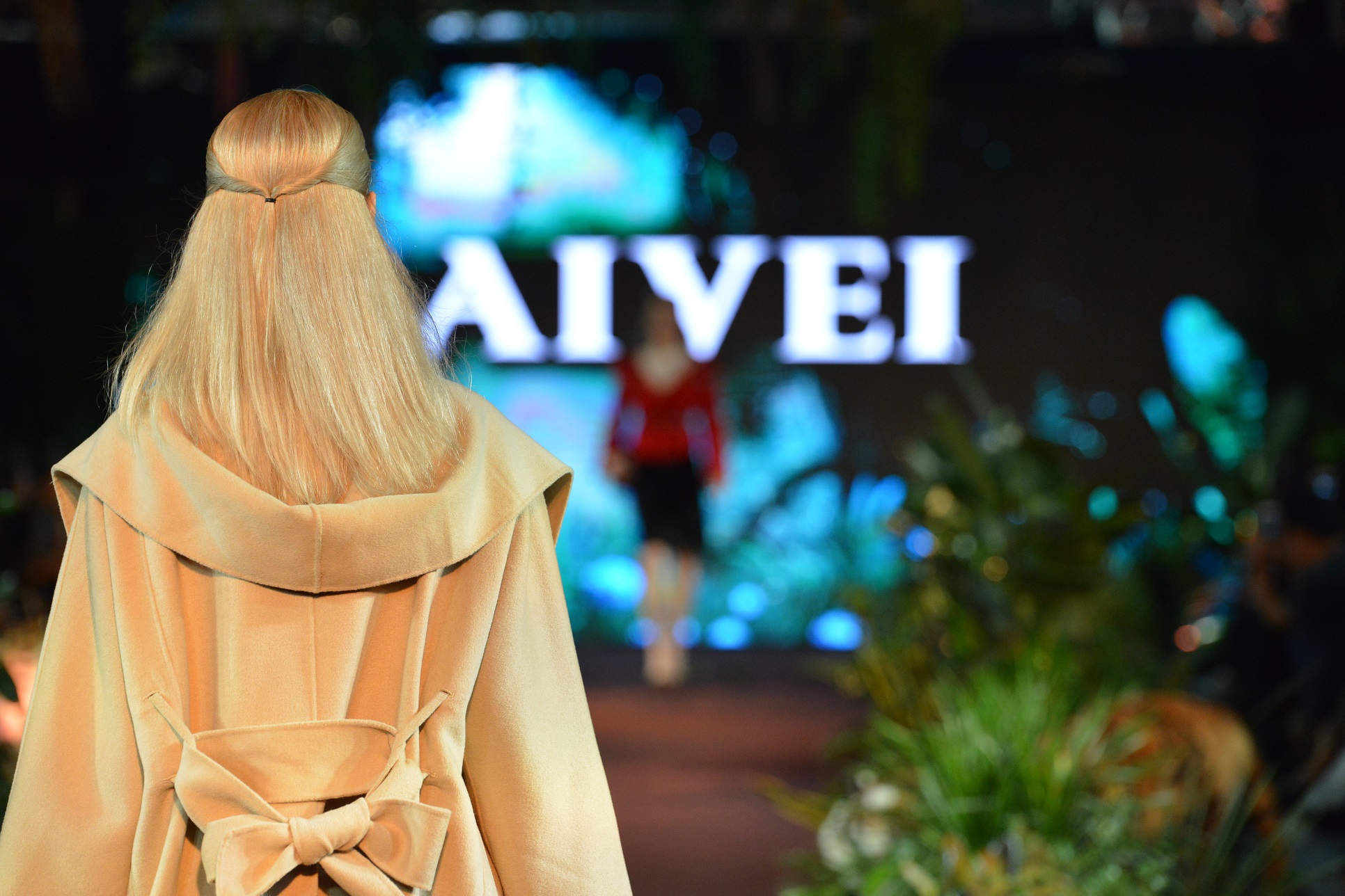 秋冬潮牌爆款穿搭,顶级潮牌秋冬穿搭