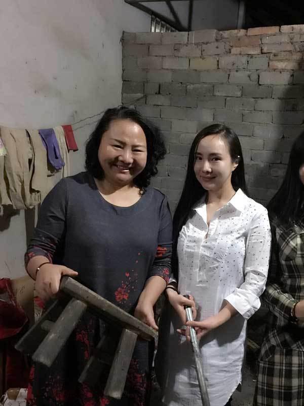 露露回农村视频,露露回老家视频