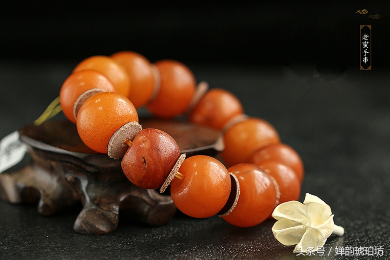 戴老蜜蜡有什么好处,戴老蜜蜡手串有什么好处