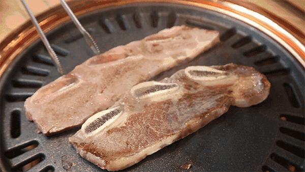 走一波,终于等到这家月销60W的人气烤肉店从市中心开到城南了!