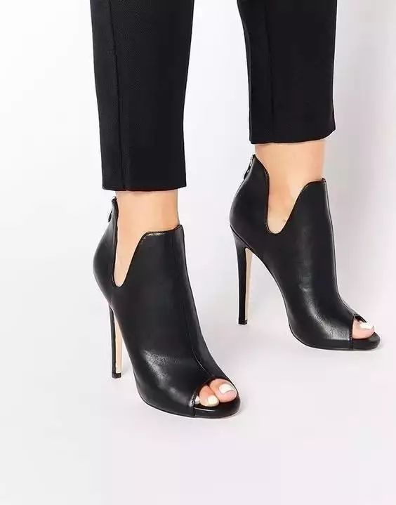 皮鞋刮了一下能修复吗,皮鞋被硬物划伤了怎么修复