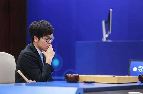 致精武天神参赛玩家：明明可以靠脸吃饭，偏偏要来打联赛