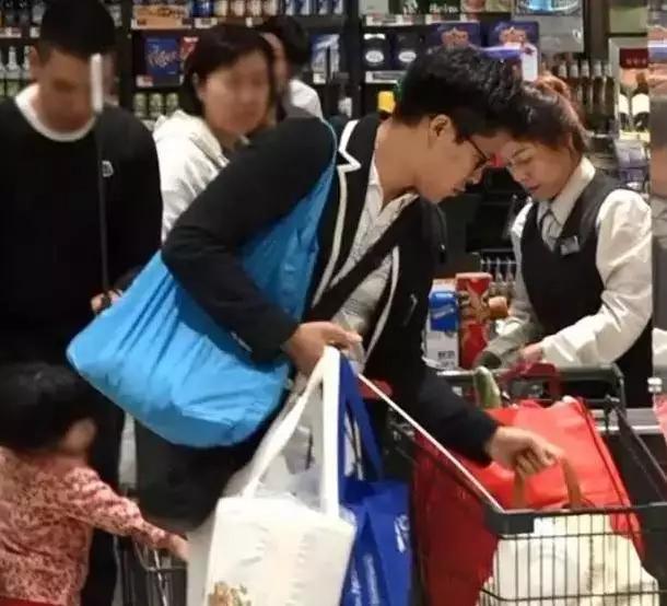 郭晶晶霍启刚一股清流,郭晶晶豪门清流