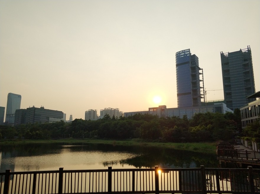 小米Note3深度体验评测：骁龙660+人脸识别，拍人更美了！