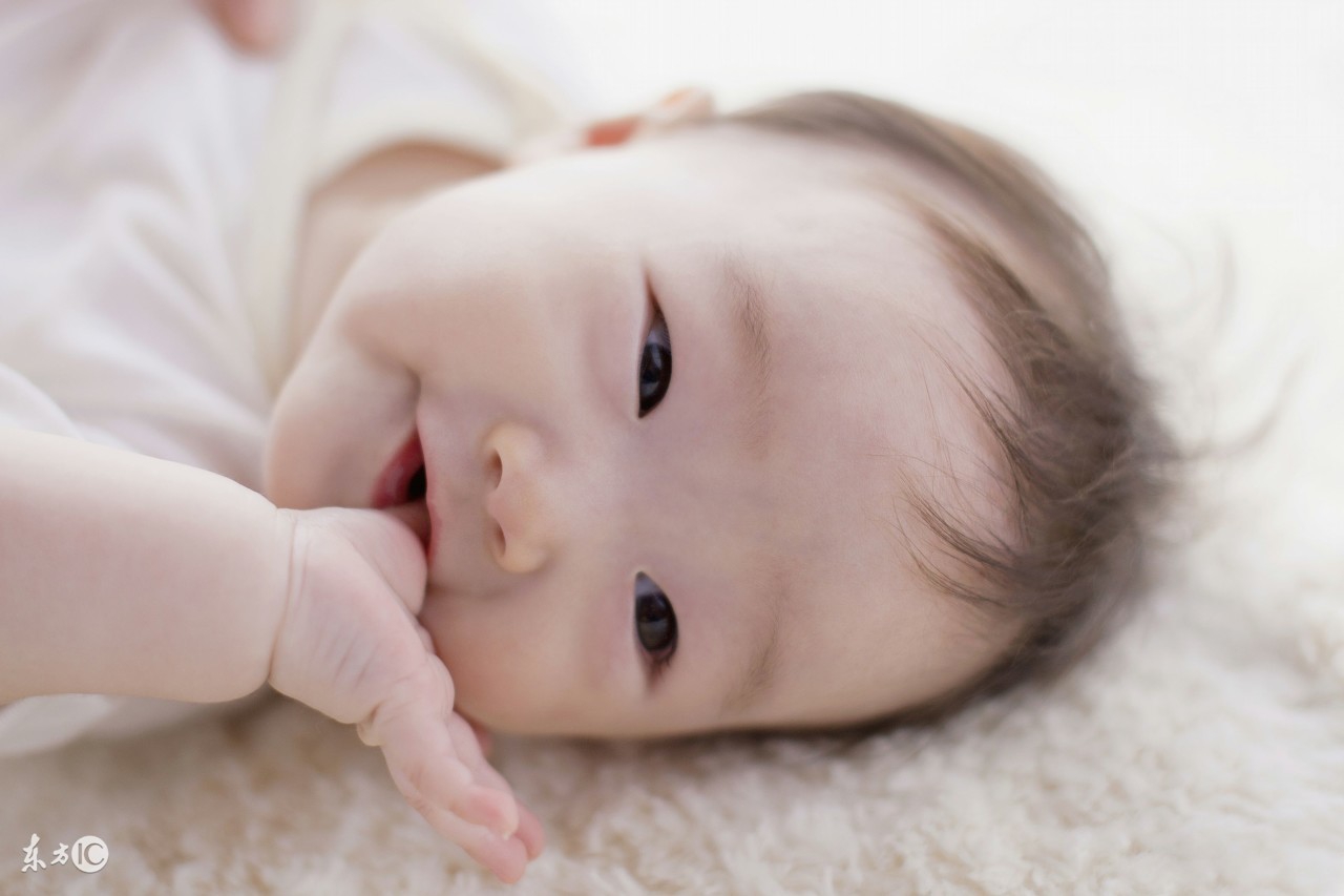 六岁女童低烧头晕怎么回事,女童一天高烧不退怎么回事