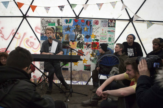 最新热点：加莱的“丛林孤儿”，你们在哪里？