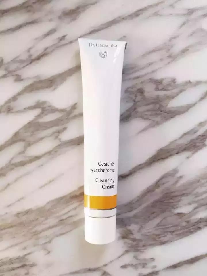 有痘痘痘印使用什么洁面乳,什么洁面乳祛痘痘