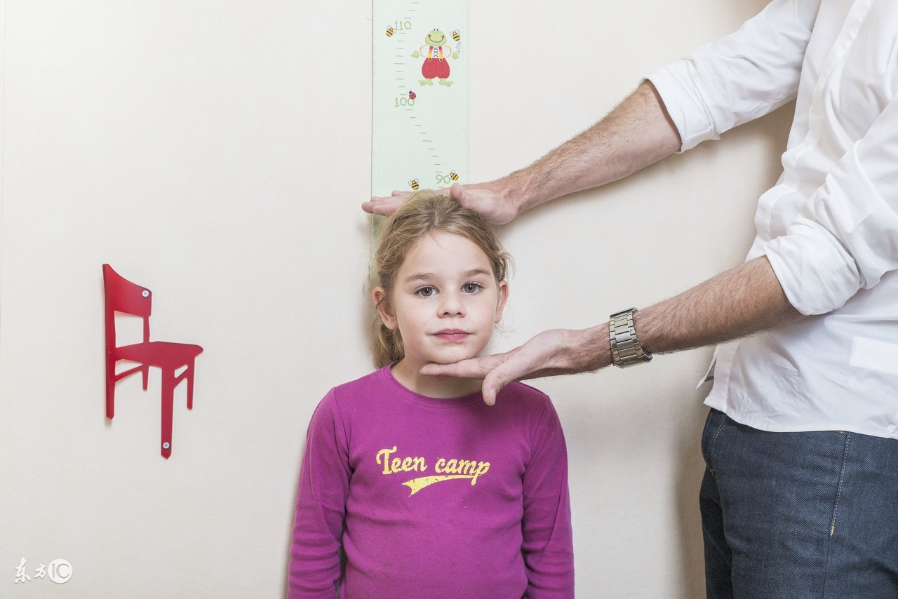 中国孩子超半数未达遗传身高！怎么让孩子长得比父母高？