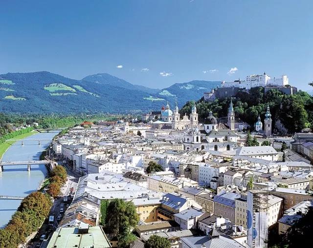 听蓝色多瑙河想到的情景,听了那么多年的青花瓷