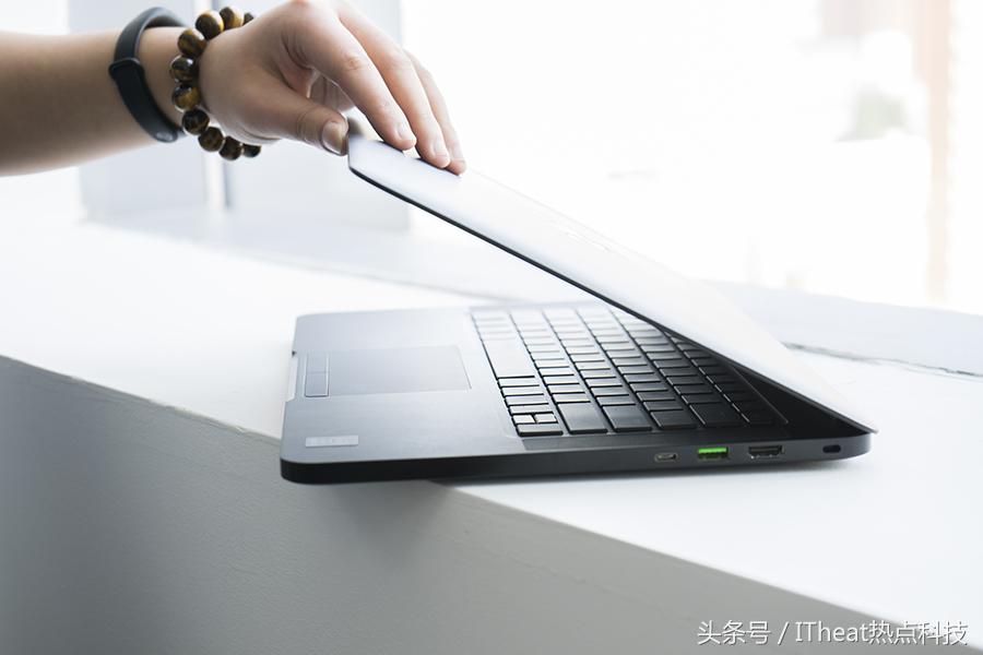 雷蛇灵刃是什么笔记本,雷蛇笔记本灵刃14寸测评