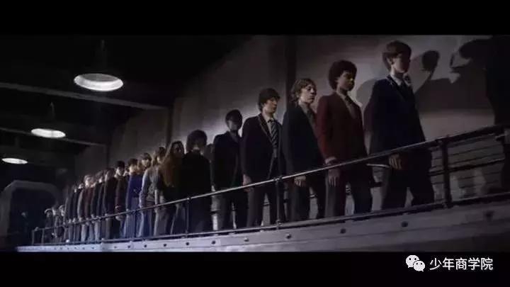 他培养出一个天才钢琴家，他说我们的教育缺了6堂“生命必修课”