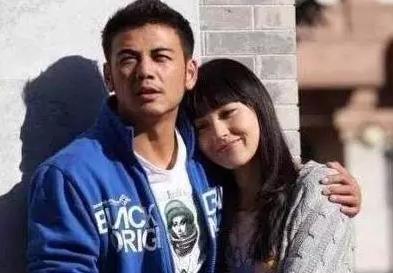 小包总杨烁海边精彩片段,小包总杨烁深情演唱歌曲