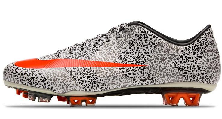 皇马球星成长史c罗,皇马时期的c罗球鞋