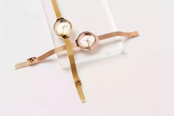 手表ins高颜值小众简约不撞款森系,ins风网红轻奢绿皮手表