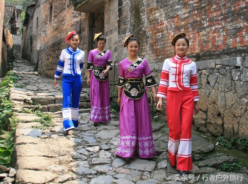 56种民族传统服饰在一起,五十六个民族服饰你更喜欢哪个