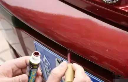 车漆刮蹭怎么修复最好,车子车漆被刮了怎么修复