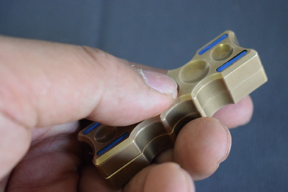 链条指尖陀螺减压玩具,跟指尖陀螺一样的玩具