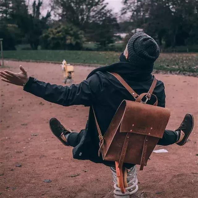 “双十一”不仅是女生专利，这10只设计师男包推荐给你！