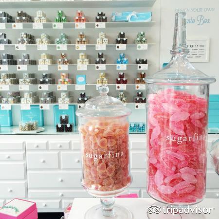 今天，全球15家颜值爆表的店，准备了一份甜甜的伴手礼给你！