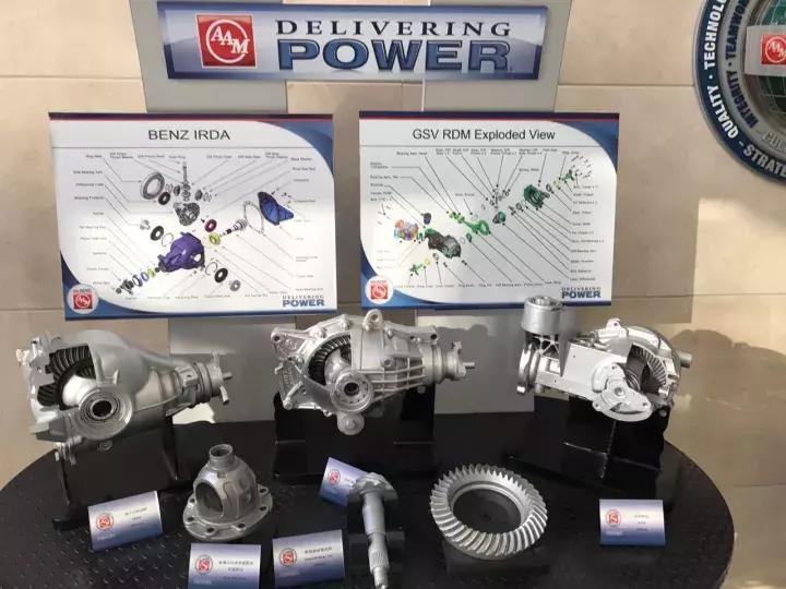 jeep自由光2.0的车有什么优缺点,两驱和四驱百公里加速多少