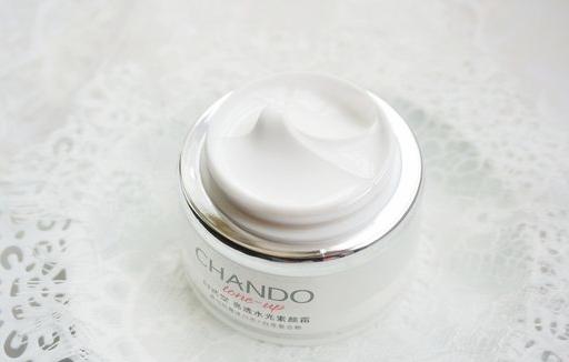 好用显白身体素颜霜,美白补水素颜霜推荐