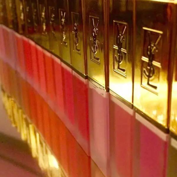 阿玛尼红管405丝绒哑光,阿玛尼红管唇釉chanel75