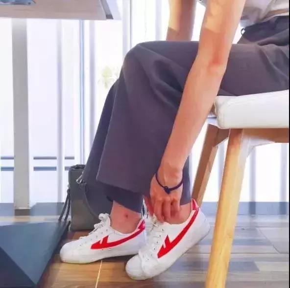 好看的国货小白鞋夏天推荐,好看又舒服的小白鞋秒杀