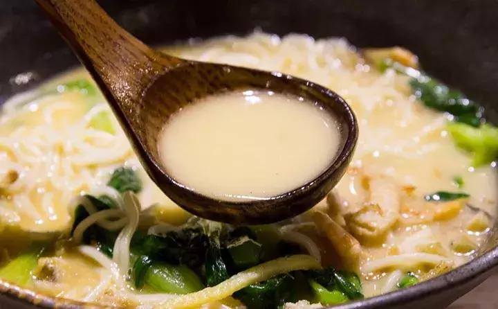 上海必吃榜第一名黄鱼面,上海50一碗的黄鱼面