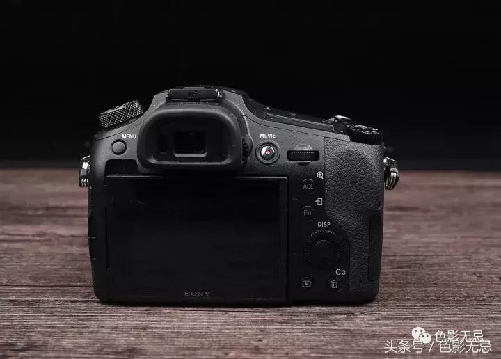 索尼超长焦黑卡rx10iii,索尼黑卡rx10m4相机入门