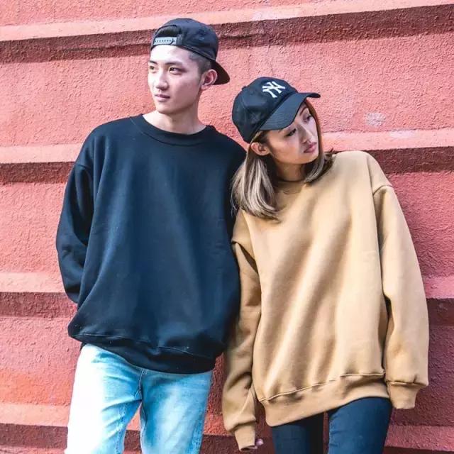 某宝好看衣服店铺推荐,好看不贵的潮牌店