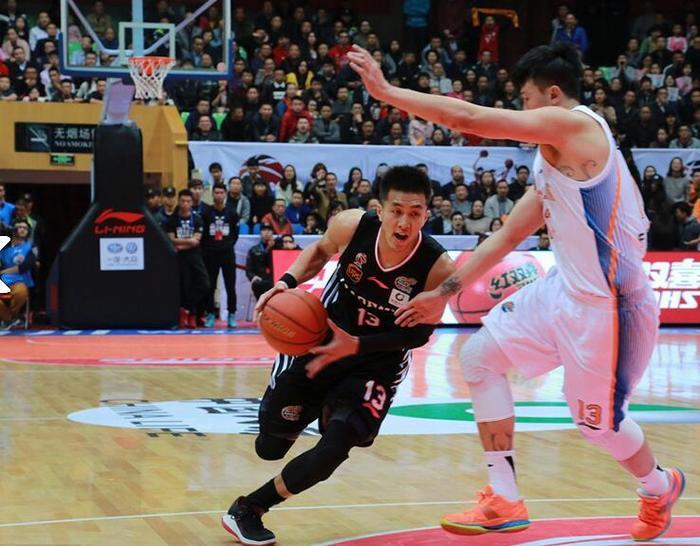 cba郭艾伦转会了吗,cba郭艾伦詹姆斯