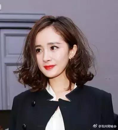 皮肤黑不用任何产品变白,皮肤黑不用化妆染什么颜色头发