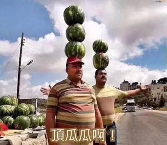 婚纱照挂在卧室床对面的墙上好吗,主婚纱照摆放在卧室的最佳效果图