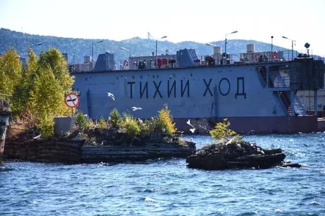 坐火车穿越俄罗斯西伯利亚,欧洲火车途经小镇